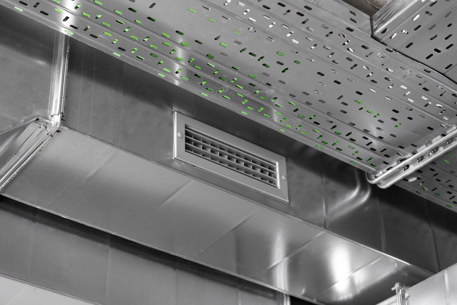 Duct cleaning in dubai